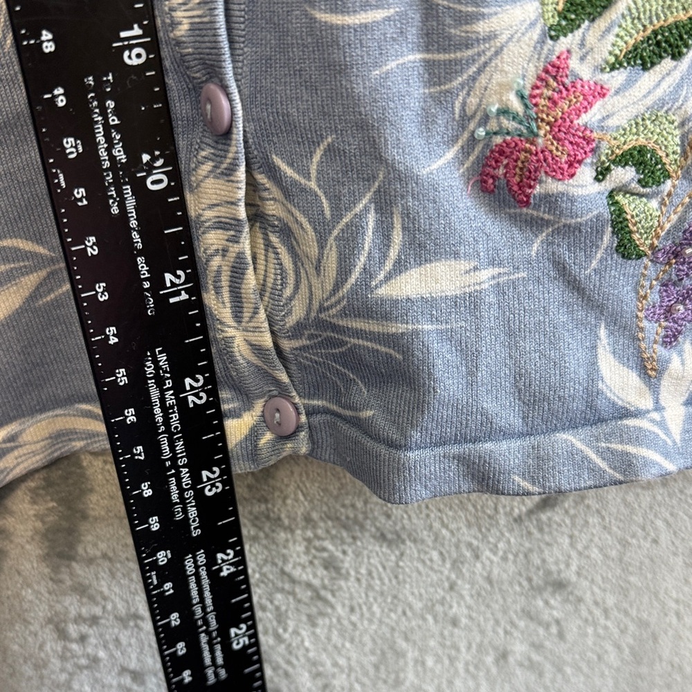 Marisa Christina Lg Blue Floral Embroidered Button-Front Top embellished silk bl - Picture 4 of 9